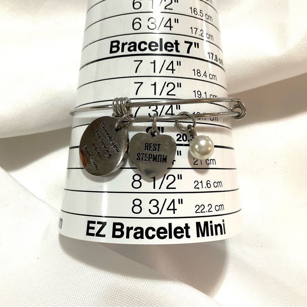 BEST STEP MOM Bracelet - Picture 5 of 5